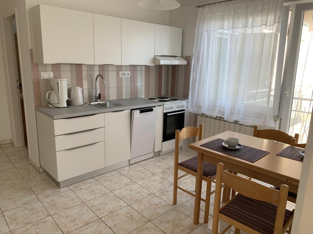 Apartments With A Parking Space Rabac, Labin - 7410 Exterior photo